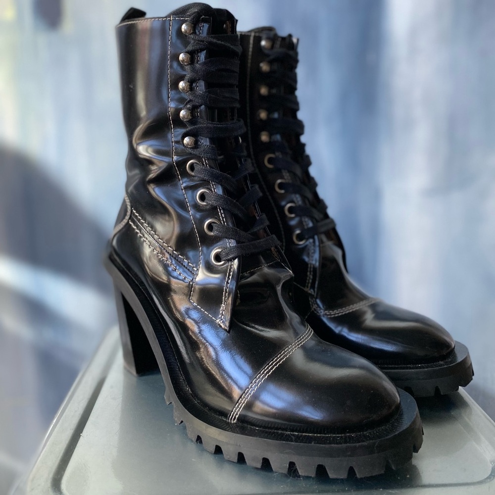 Acne Studios Black Leather Heeled Combat Boots Lug Sole Zip Made in Italy EU 39 - Picture 1 of 15